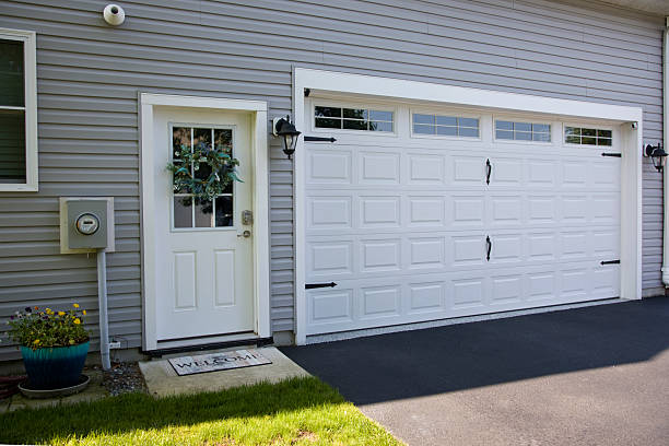 24/7 Emergency Garage Door Panel Replacement experts in Muse, PA